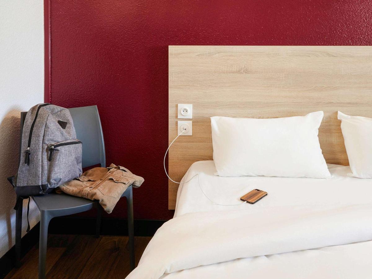 Hotelf1 Saint Witz A1 Hotel Екстер'єр фото